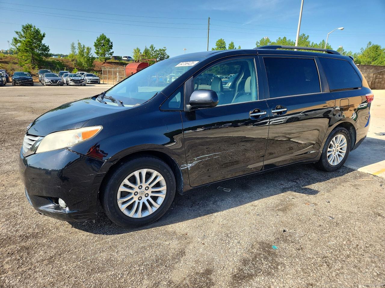 2015 TOYOTA SIENNA