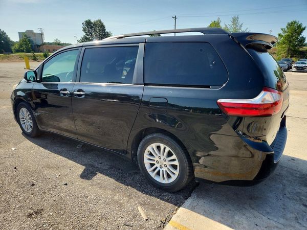 2015 TOYOTA SIENNA