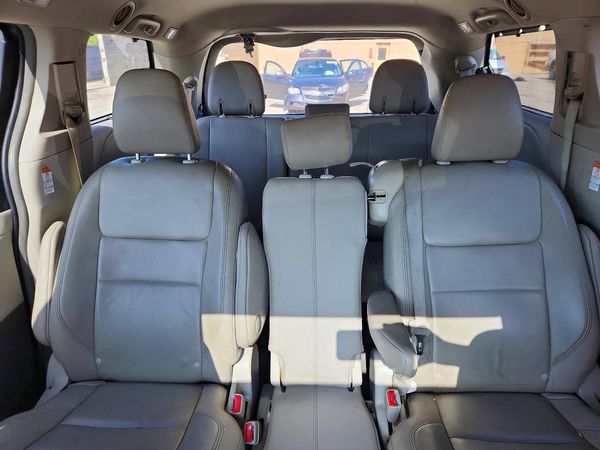 2015 TOYOTA SIENNA