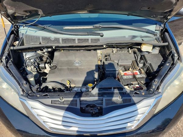 2015 TOYOTA SIENNA
