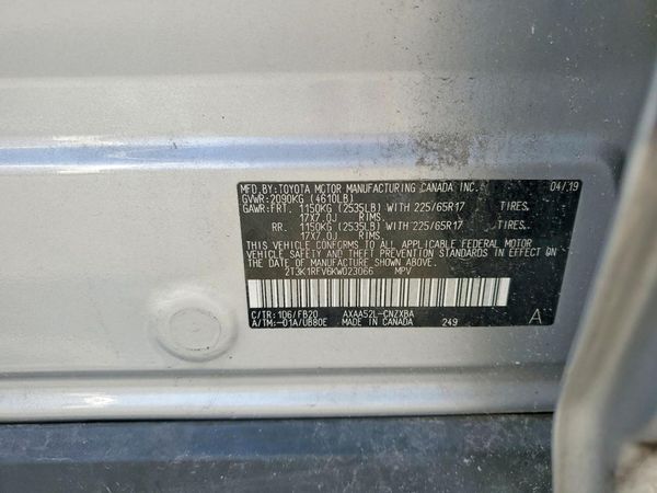 2019 TOYOTA RAV4 LE