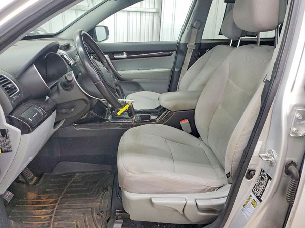 2014 KIA SORENTO Base/ LX
