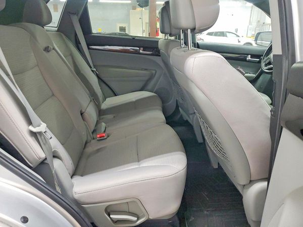 2014 KIA SORENTO Base/ LX