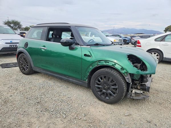 2022 MINI COOPER