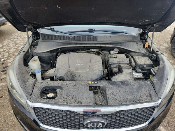 2017 KIA SORENTO L, LX — Engine bay