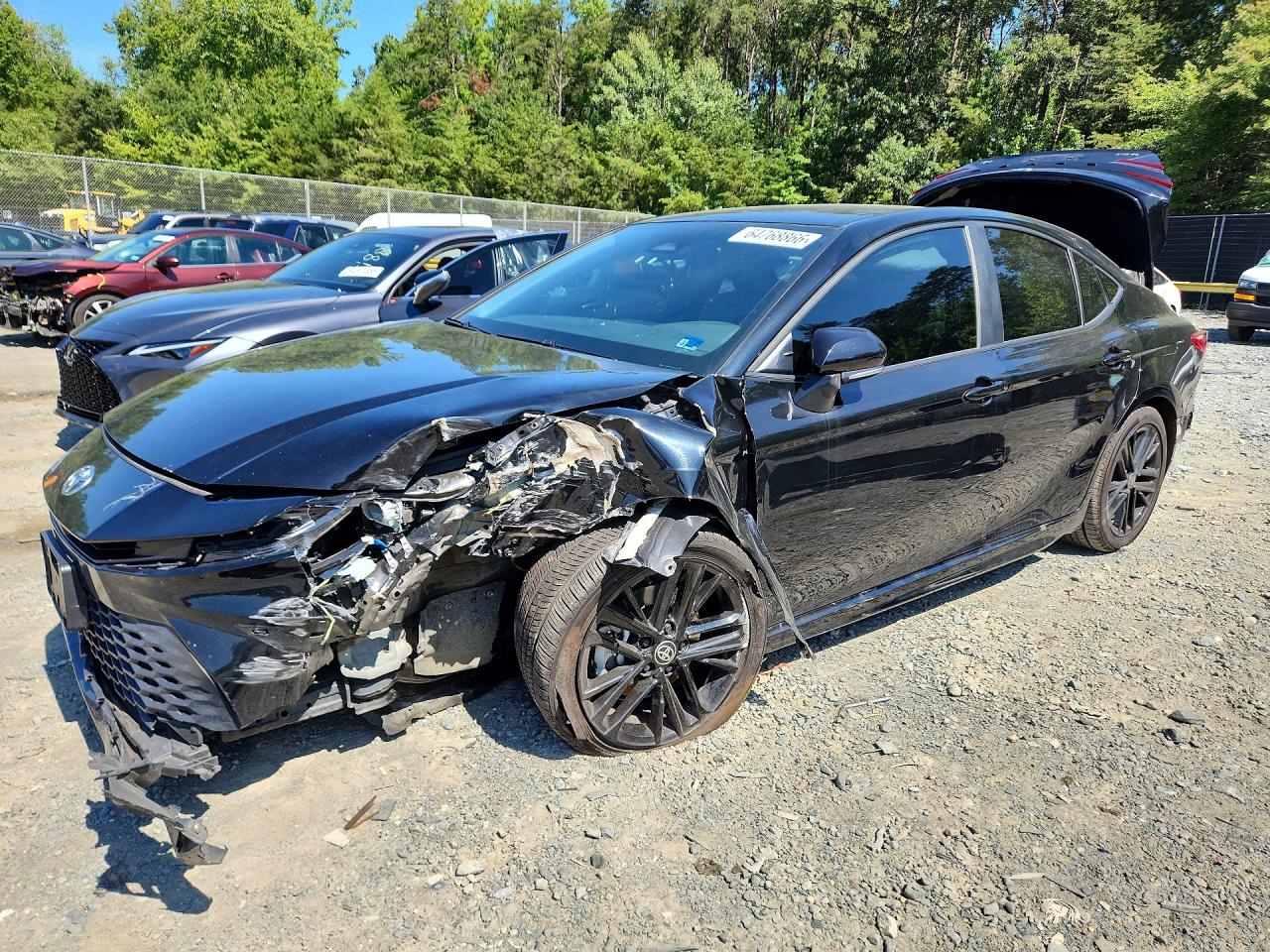 2025 TOYOTA CAMRY — Front 3/4