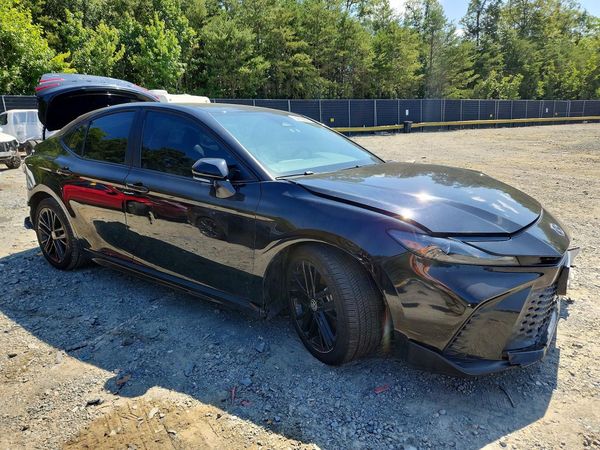 2025 TOYOTA CAMRY — Passenger 3/4