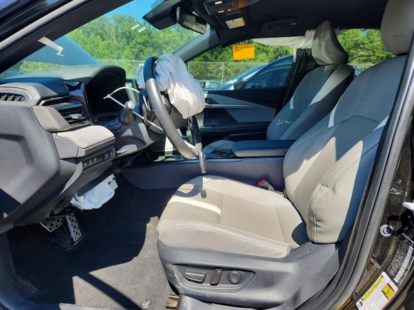 2025 TOYOTA CAMRY — DENT