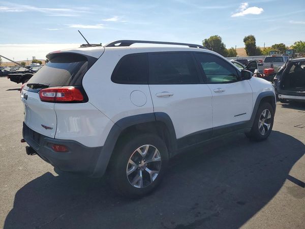 2015 JEEP CHEROKEE TRAILHAWK 4X4