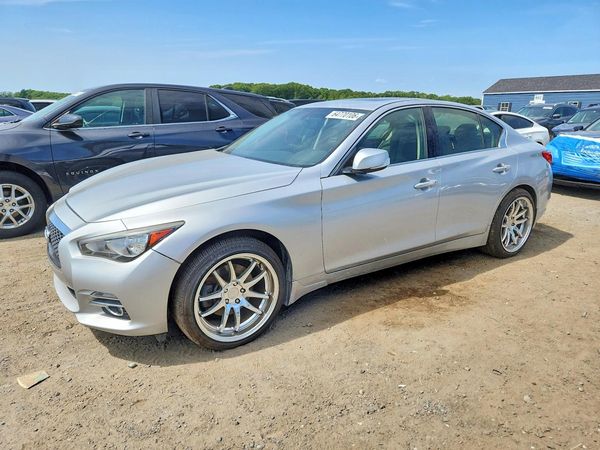 2016 INFINITI Q50