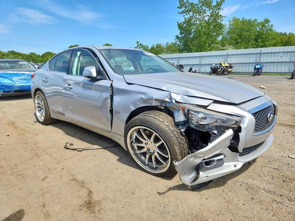 2016 INFINITI Q50