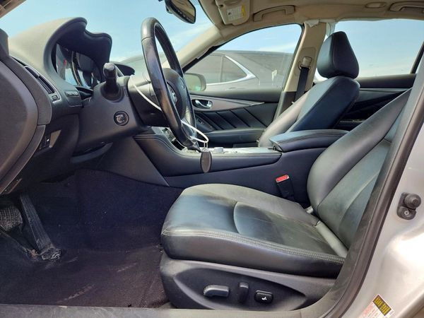2016 INFINITI Q50