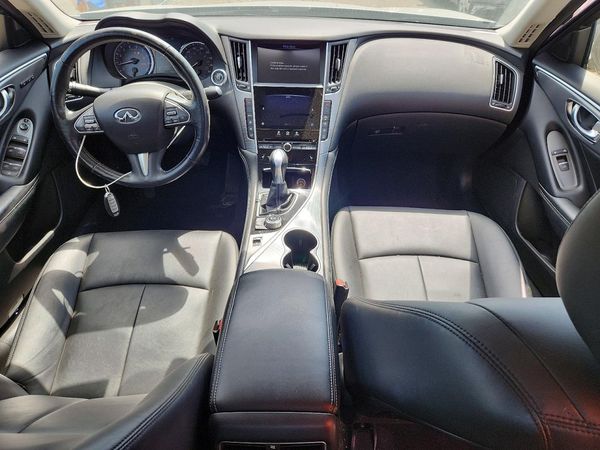 2016 INFINITI Q50