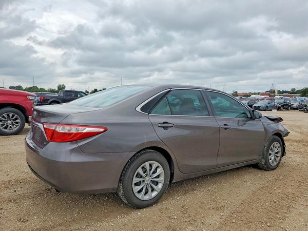 2016 TOYOTA CAMRY