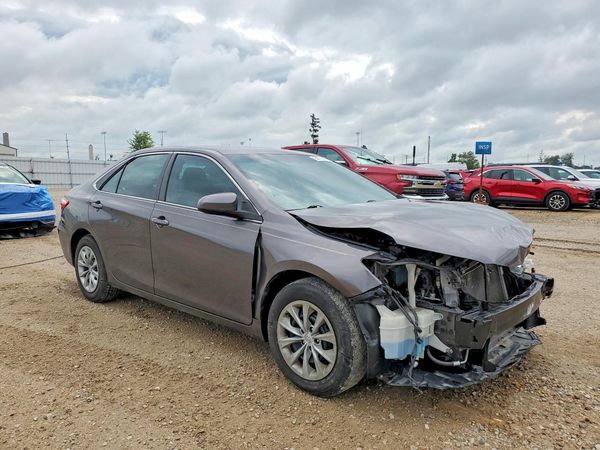 2016 TOYOTA CAMRY