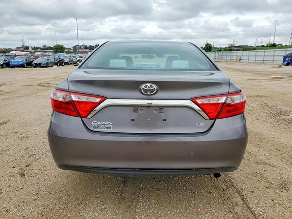 2016 TOYOTA CAMRY