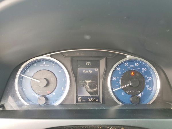 2016 TOYOTA CAMRY