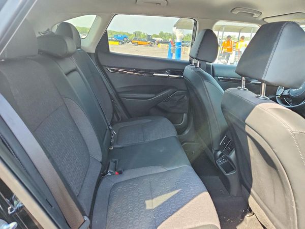 2025 KIA SELTOS S, X-Line