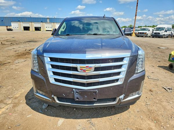 2017 CADILLAC ESCALADE ESV Luxury