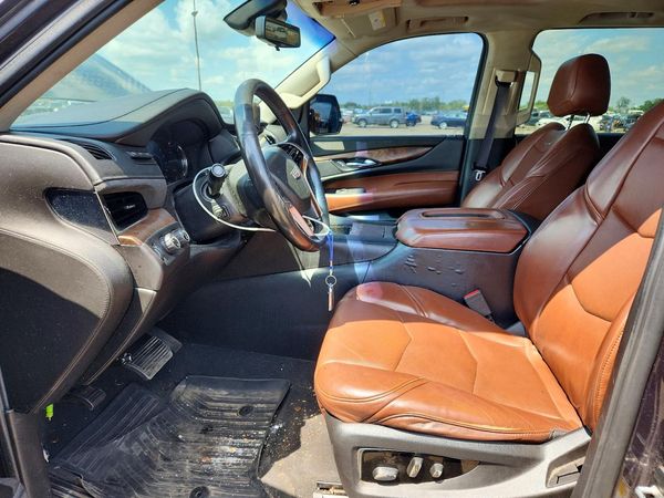 2017 CADILLAC ESCALADE ESV Luxury