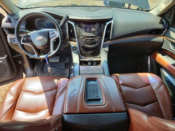 2017 CADILLAC ESCALADE ESV Luxury