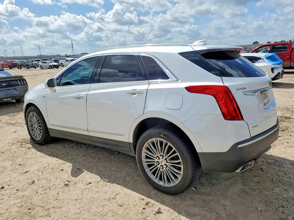 2017 CADILLAC XT5