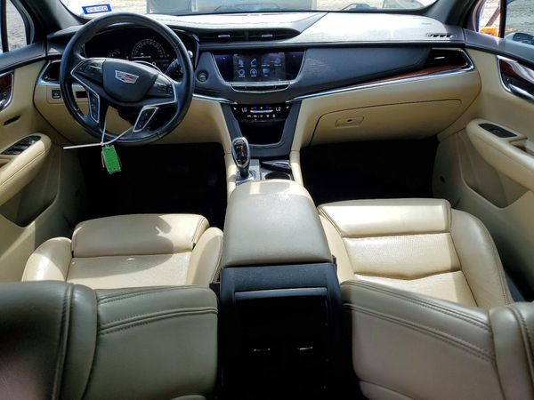 2017 CADILLAC XT5