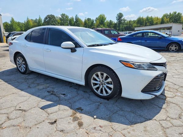 2019 TOYOTA CAMRY