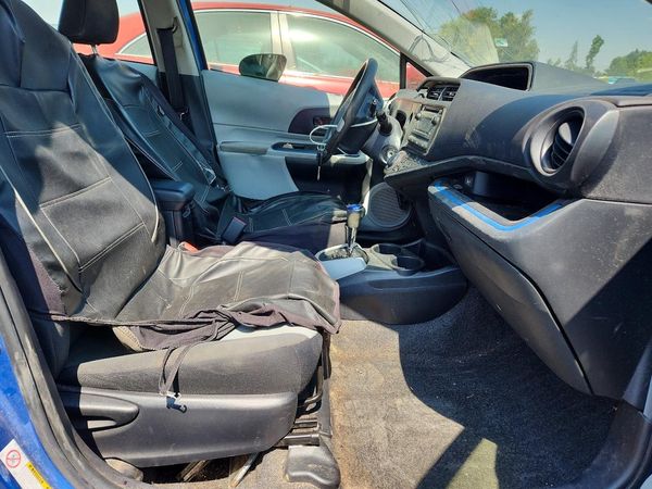 2013 TOYOTA PRIUS — DENT