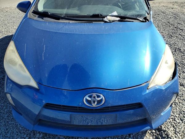 2013 TOYOTA PRIUS — Engine bay