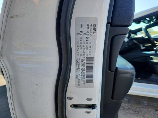 2015 JEEP GRAND CHEROKEE LAREDO 4X4