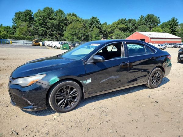 2016 TOYOTA CAMRY