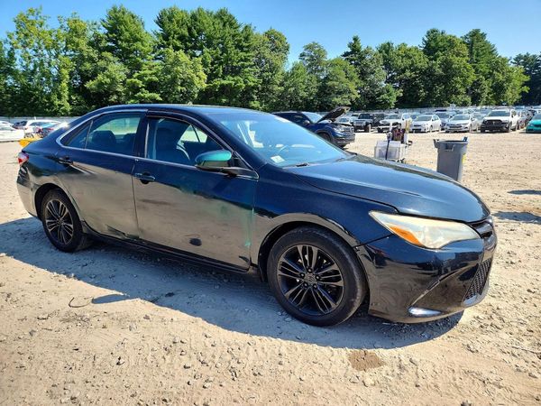 2016 TOYOTA CAMRY