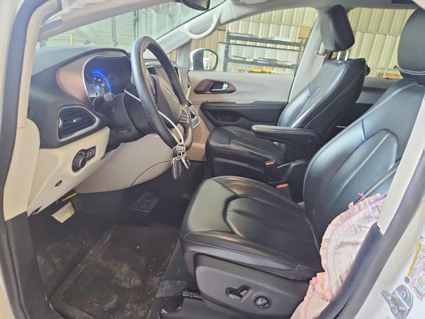 2020 CHRYSLER VOYAGER LXI