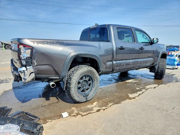 2018 TOYOTA TACOMA