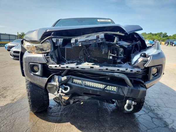2018 TOYOTA TACOMA