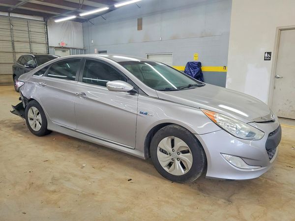 2013 HYUNDAI SONATA Hybrid / Hybrid Limited