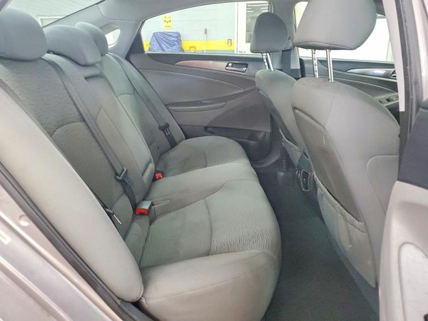 2013 HYUNDAI SONATA Hybrid / Hybrid Limited