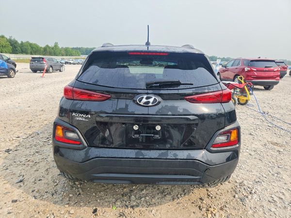 2018 HYUNDAI KONA SEL with Tech Pkg