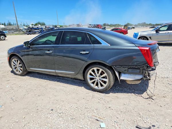 2014 CADILLAC XTS Luxury