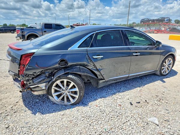 2014 CADILLAC XTS Luxury