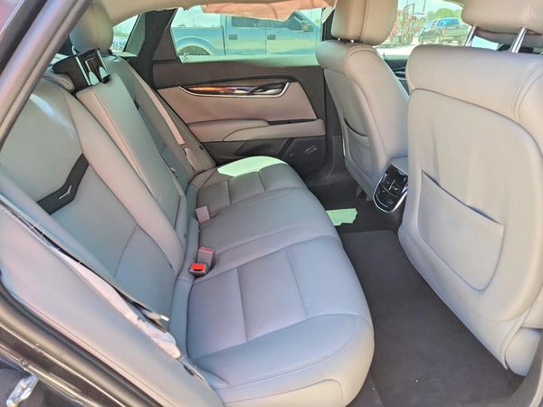 2014 CADILLAC XTS Luxury