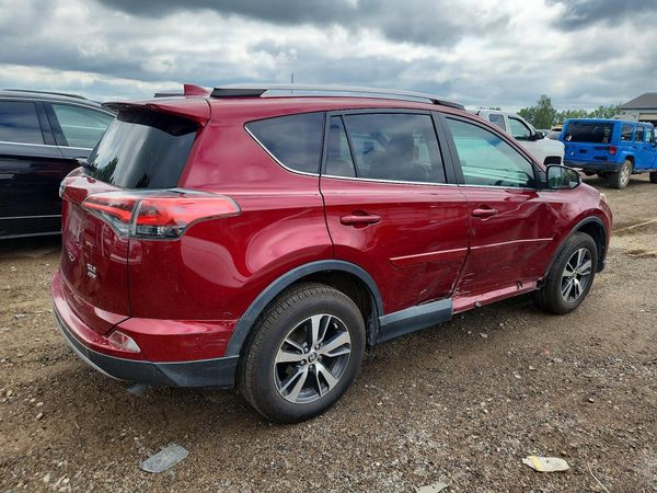 2018 TOYOTA RAV4 Adventure/XLE