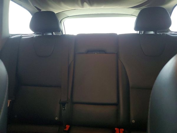 2015 VOLVO XC60 Premier (non R design)