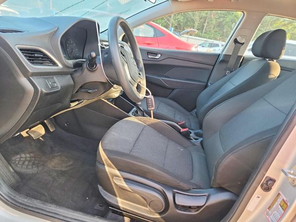 2019 HYUNDAI ACCENT SE and SEL