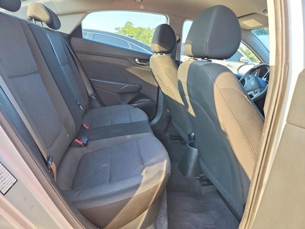2019 HYUNDAI ACCENT SE and SEL