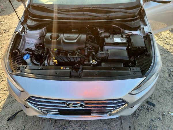2019 HYUNDAI ACCENT SE and SEL