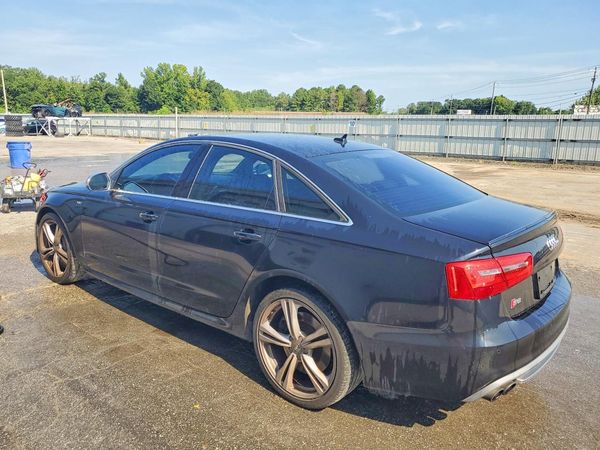 2013 AUDI S6 w/ Innovation Pkg