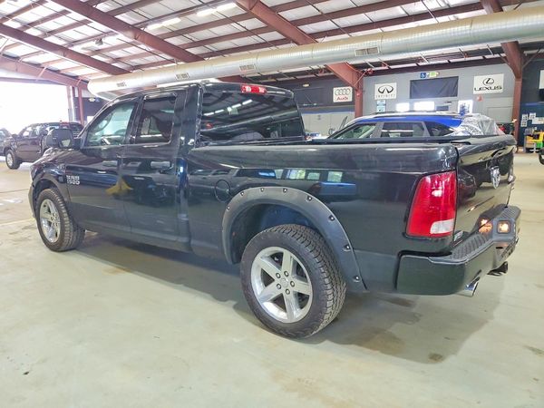 2014 RAM 1500 ST QUAD CAB 4X4
