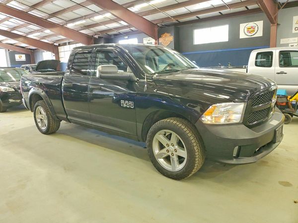 2014 RAM 1500 ST QUAD CAB 4X4